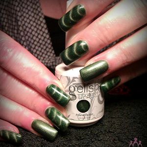 Gelish Magneto Polar Attraction