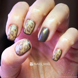 Лаки Gelish IBD. Цвета Sweet Chocolate и Sand Dune. Матовый топ от OPI очень не понравился.