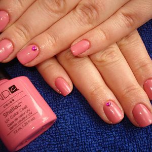 Shellac CND Rose Bud.