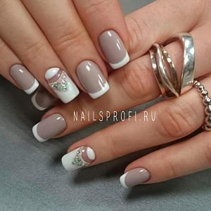 Наращивание ногтей акрилом в студиях "NailsProfi"