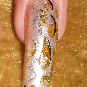 роспись на натуральных ногтях