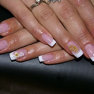 Wedding nails