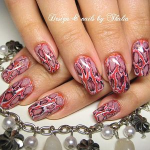 Snake nails