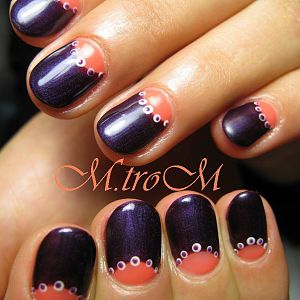 nail fashion / moon manicure