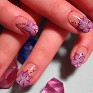 попытка росписи натуральных ногтей.