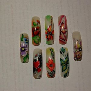 Работы с курса "Художественная роспись, 1 ровень" в тренинг-студии Nail-Design Натальи Якубчук