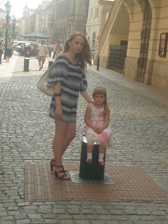 Прага и мы с дочкой