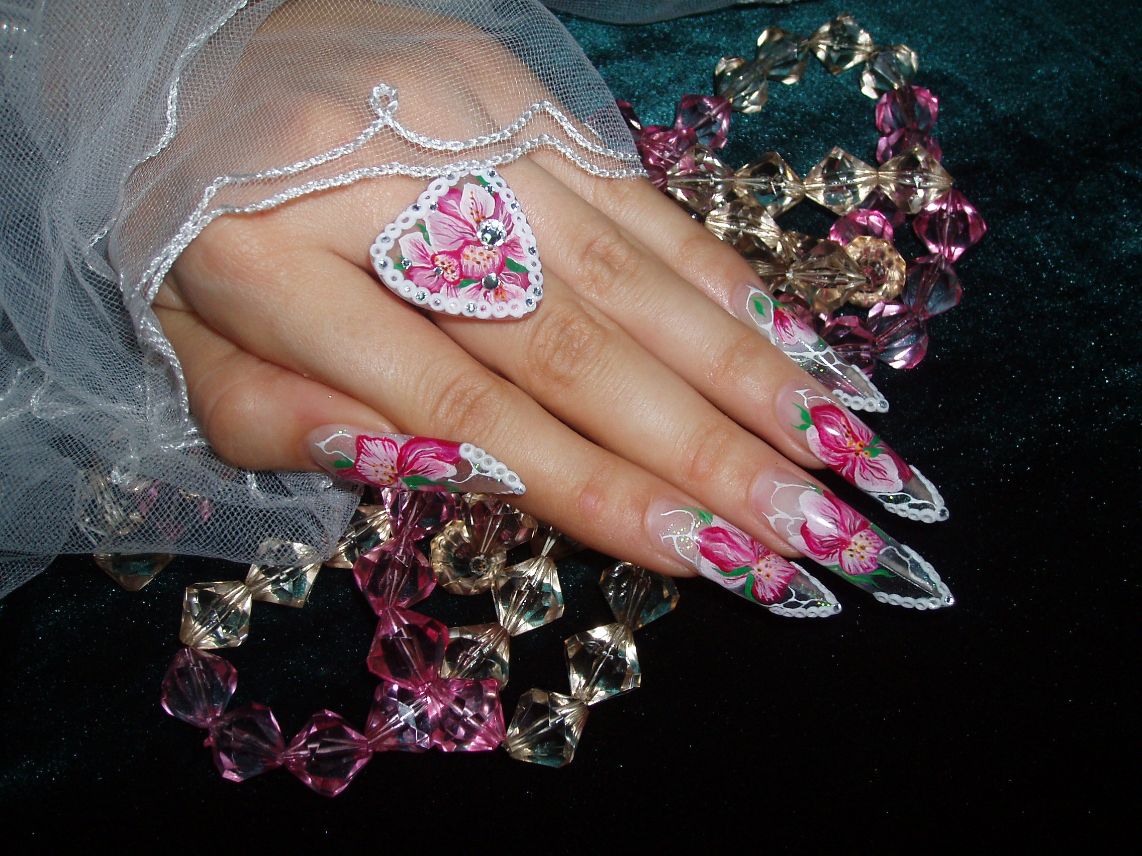 Скопировала с Hand & Nails