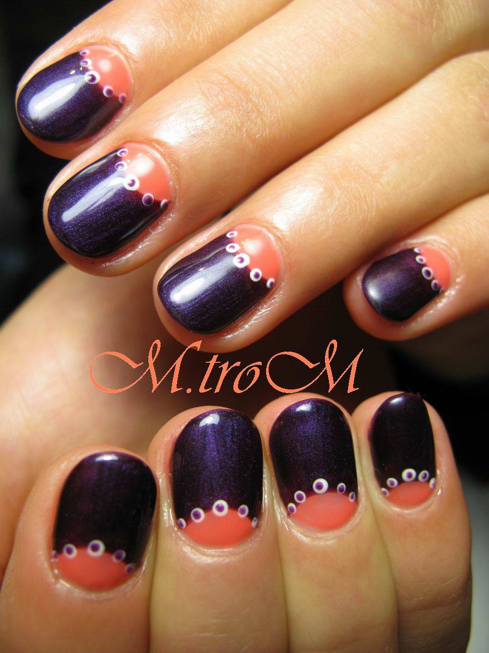 nail fashion / moon manicure