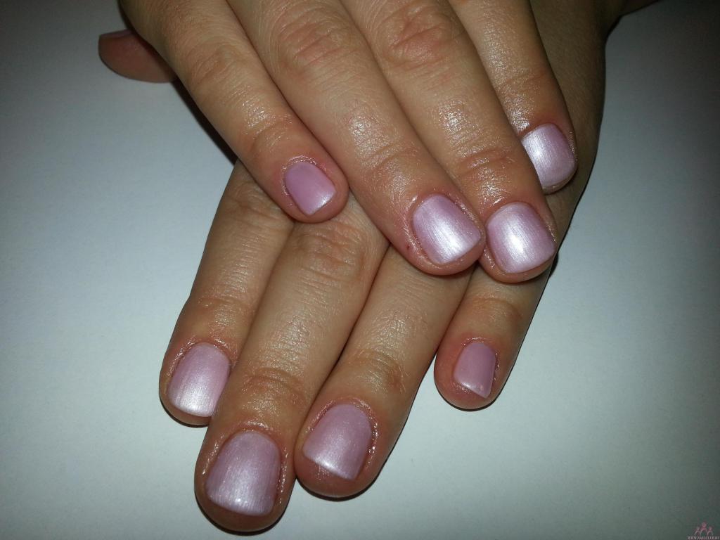 Shellac CND Stawberry Smoothie.